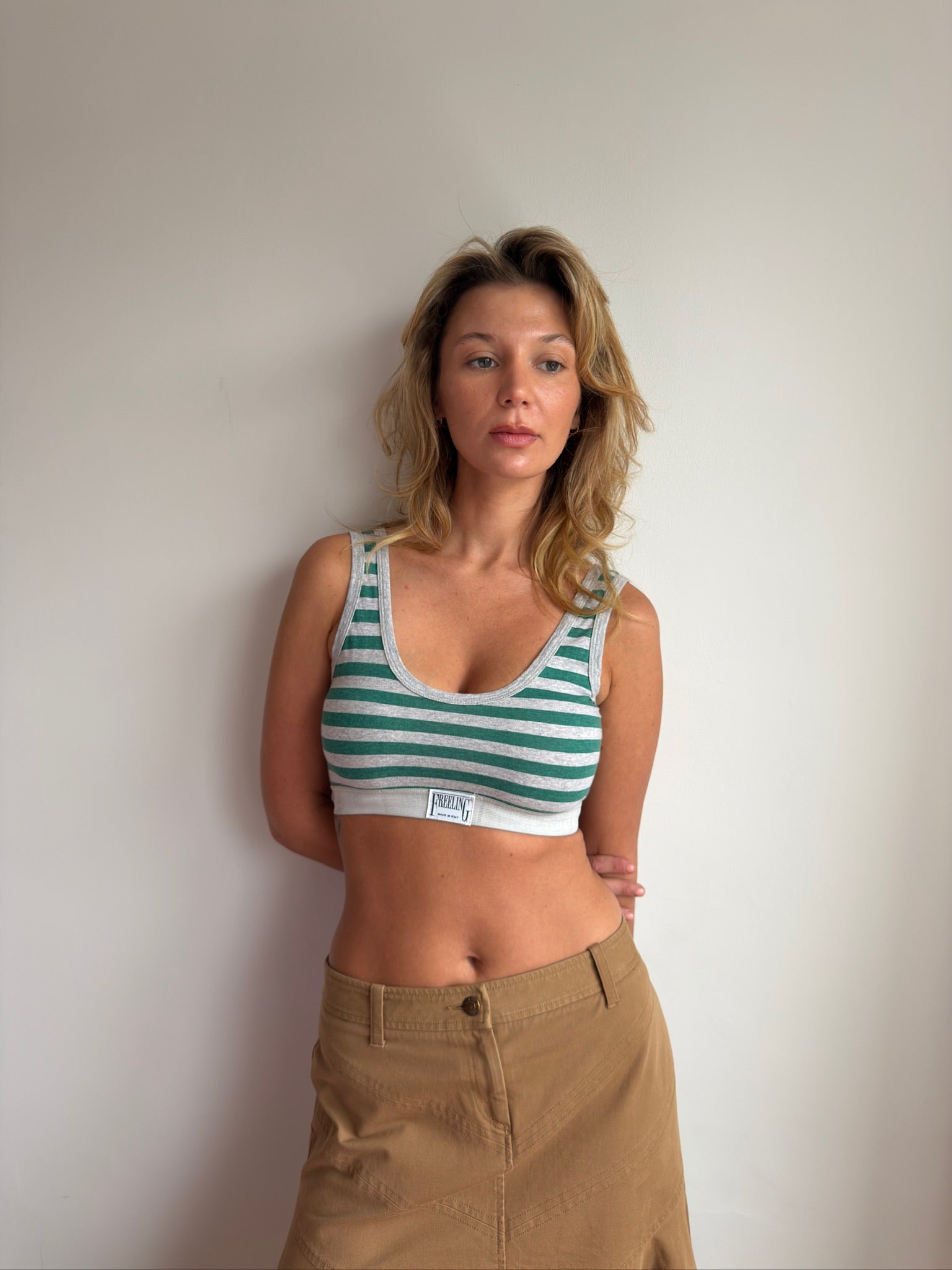 Freeling 80's Sports Crop - Grey/Green Stripe