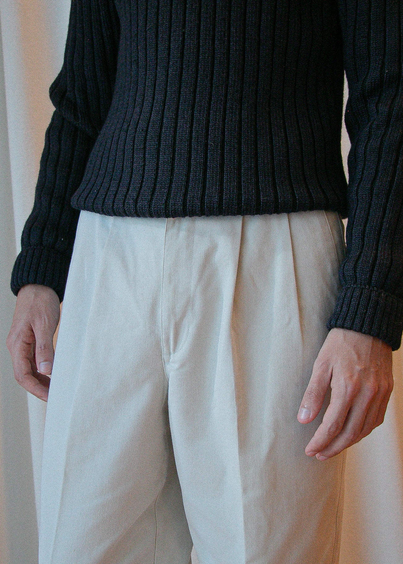 vintage cream pants. detail front.