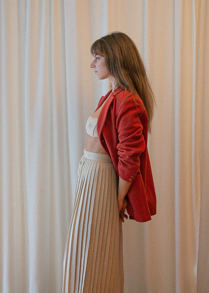 vintage wool blazer red. side.