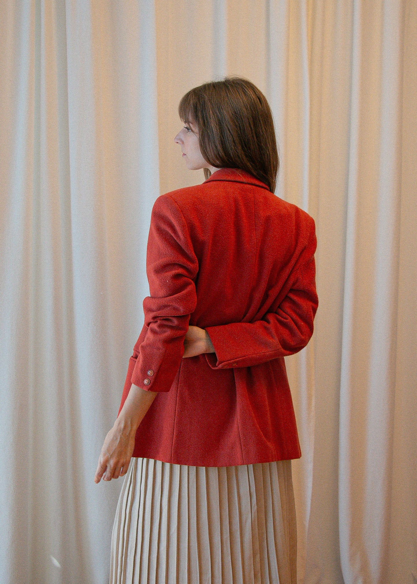 vintage wool blazer red. back close up.