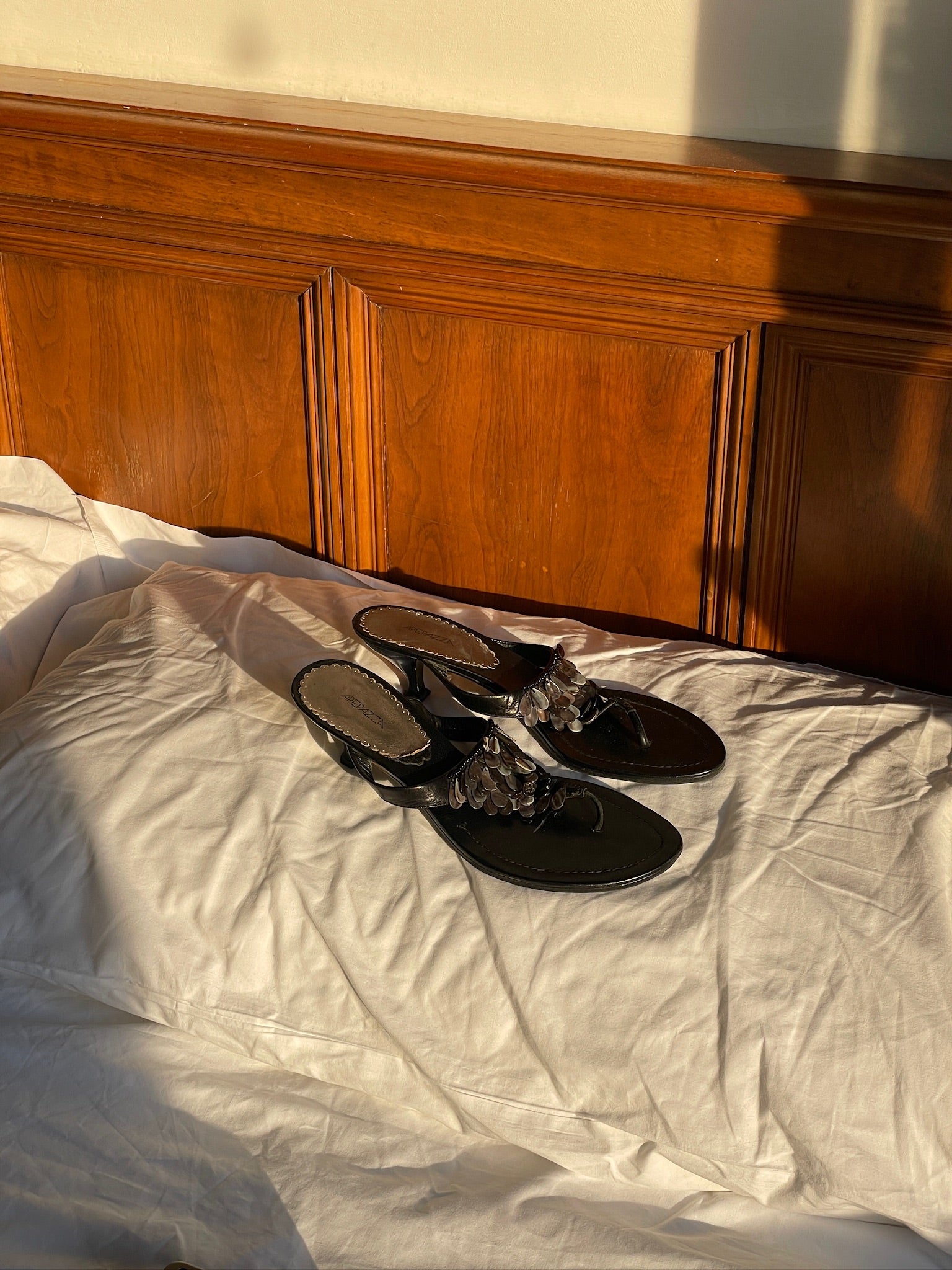 Apepazza Shell Heeled Thong - Black