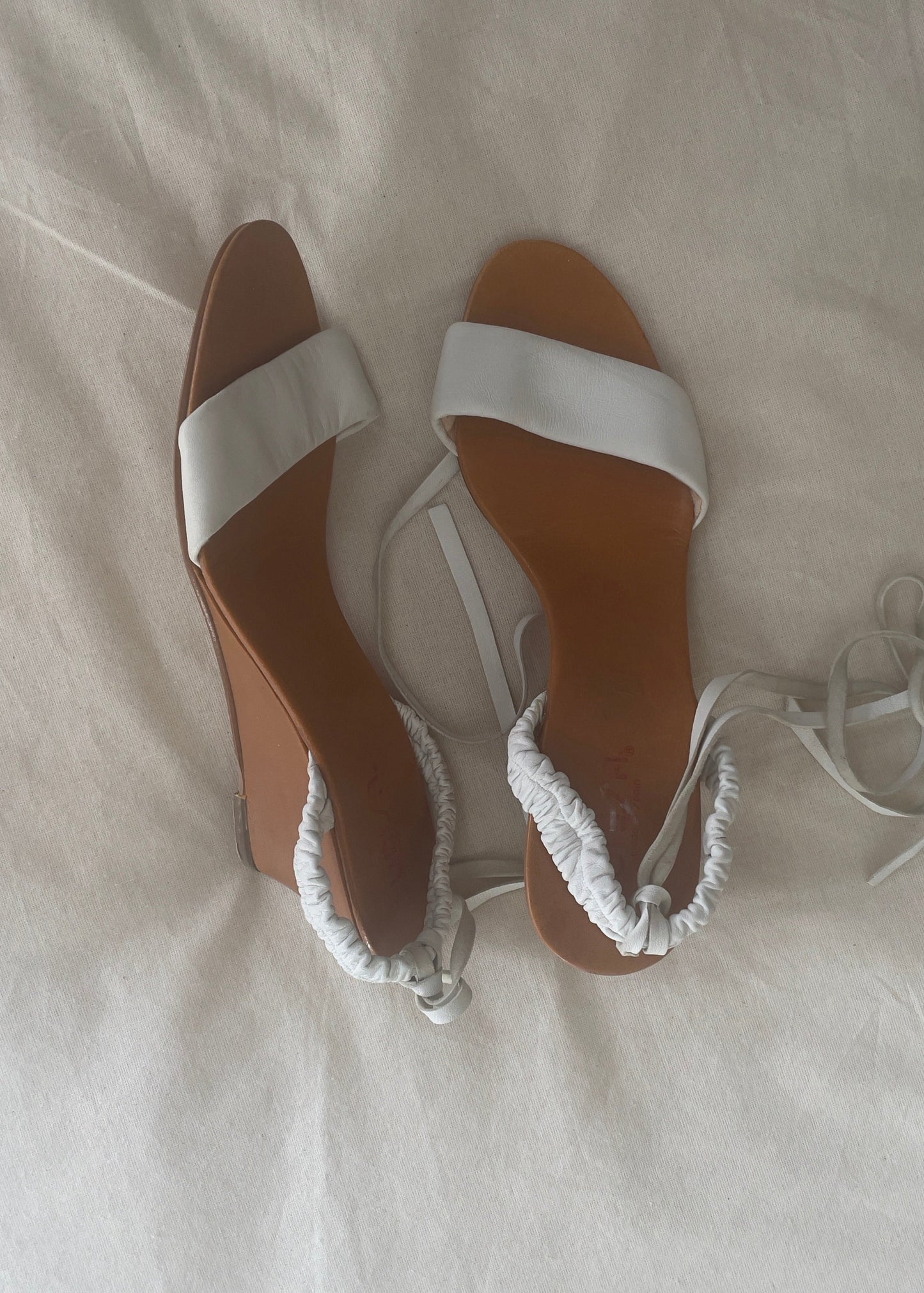 Unisa Ruched Wedges - White