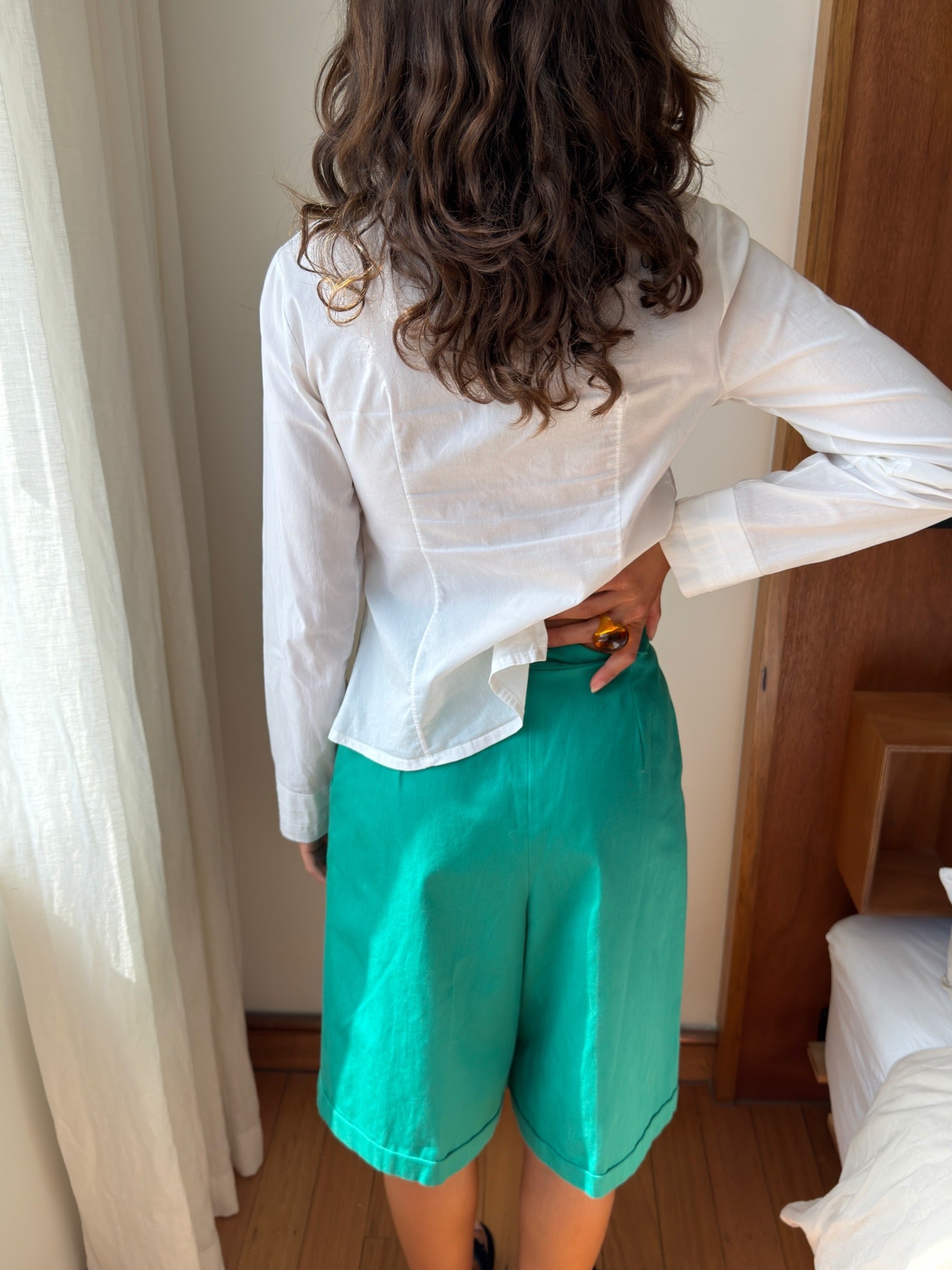 Center Boutique Fitted Button Down - White