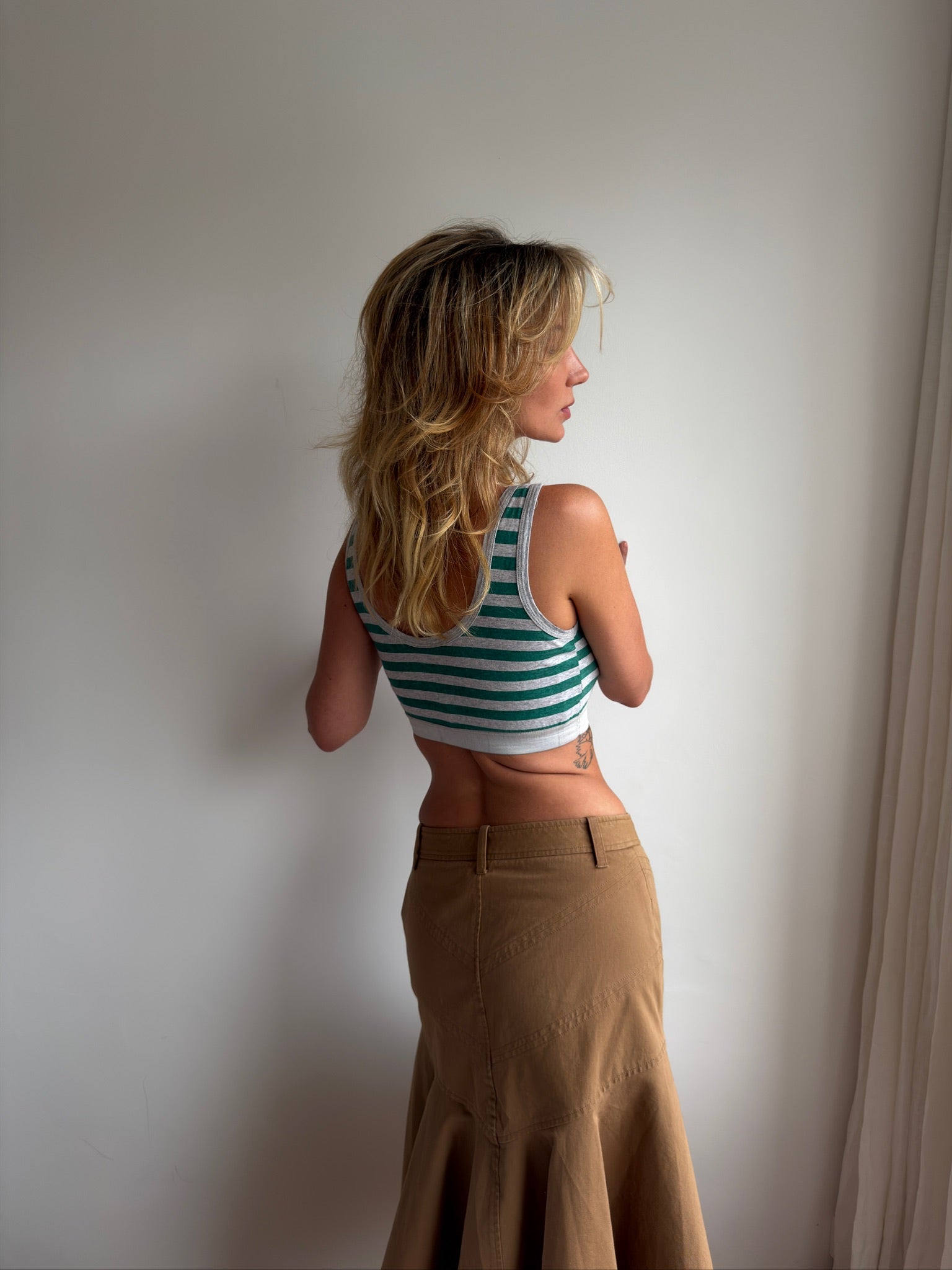Freeling 80's Sports Crop - Grey/Green Stripe